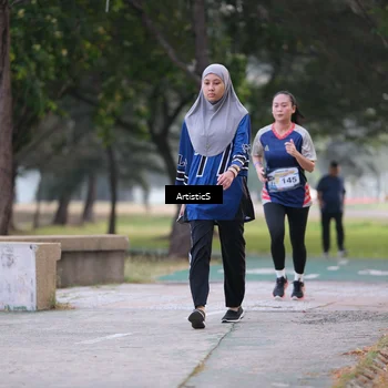 Runner Photo 4323450