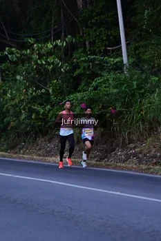 Runner Photo 4323453
