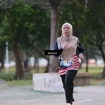 Runner Photo 4323475