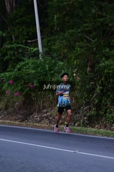 Runner Photo 4323476