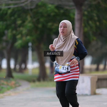 Runner Photo 4323480