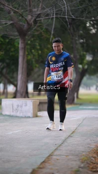 Runner Photo 4323481