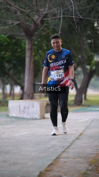 Runner Photo 4323484
