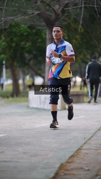 Runner Photo 4323501