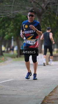 Runner Photo 4323509