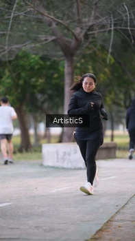 Runner Photo 4323519