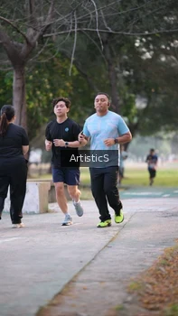 Runner Photo 4323521
