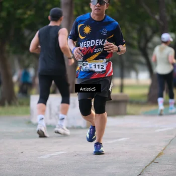 Runner Photo 4323525