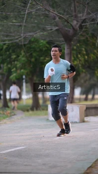 Runner Photo 4323527