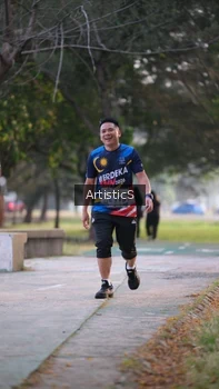 Runner Photo 4323531