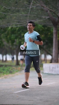 Runner Photo 4323532