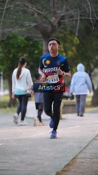 Runner Photo 4323541