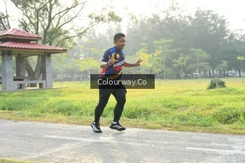 Runner Photo 4323546