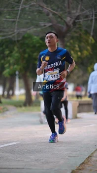 Runner Photo 4323547