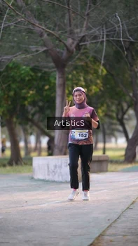 Runner Photo 4323559