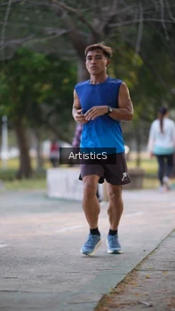Runner Photo 4323562