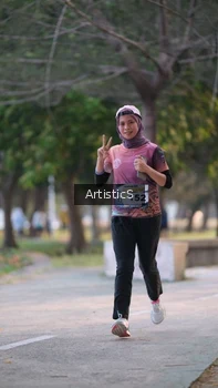 Runner Photo 4323563