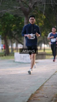 Runner Photo 4323569