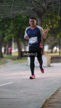 Runner Photo 4323573