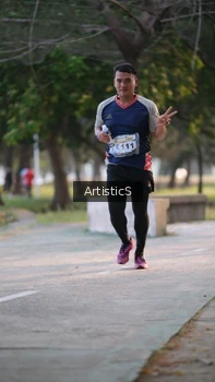 Runner Photo 4323574