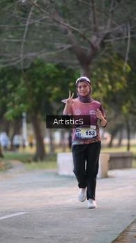 Runner Photo 4323576