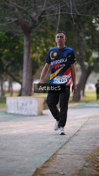 Runner Photo 4323577