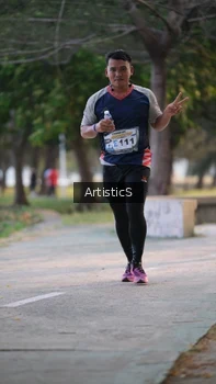 Runner Photo 4323584