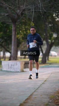 Runner Photo 4323601