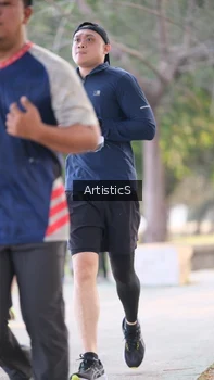 Runner Photo 4323615