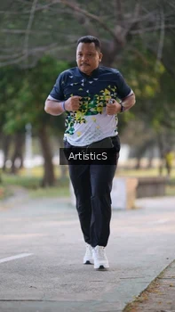 Runner Photo 4323625