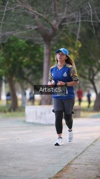 Runner Photo 4323634