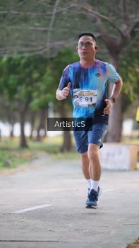 Runner Photo 4323643