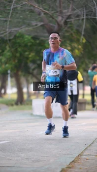 Runner Photo 4323644