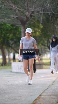 Runner Photo 4323647