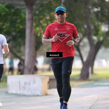 Runner Photo 4323654