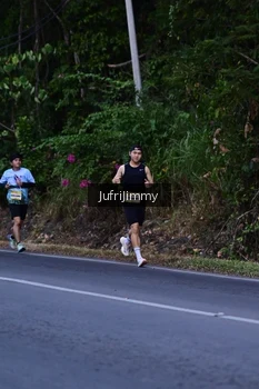 Runner Photo 4323655
