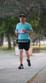 Runner Photo 4323657