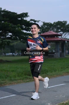 Runner Photo 4323660
