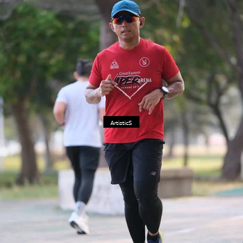 Runner Photo 4323663