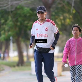 Runner Photo 4323666