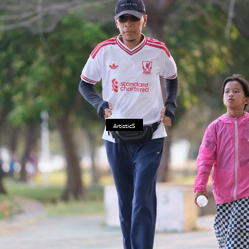 Runner Photo 4323668