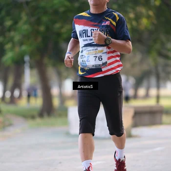 Runner Photo 4323674
