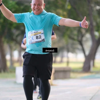 Runner Photo 4323685