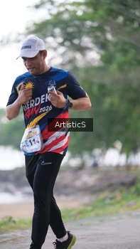 Runner Photo 4323686