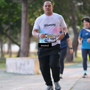 Runner Photo 4323705