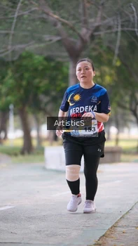 Runner Photo 4323718