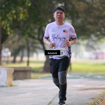Runner Photo 4323736