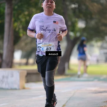 Runner Photo 4323742