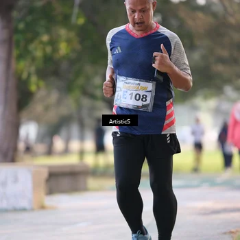 Runner Photo 4323744