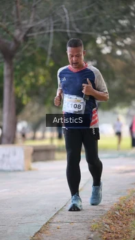 Runner Photo 4323745